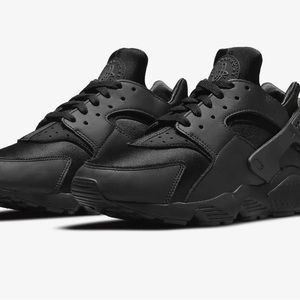 NWOT Nike Huarache mens